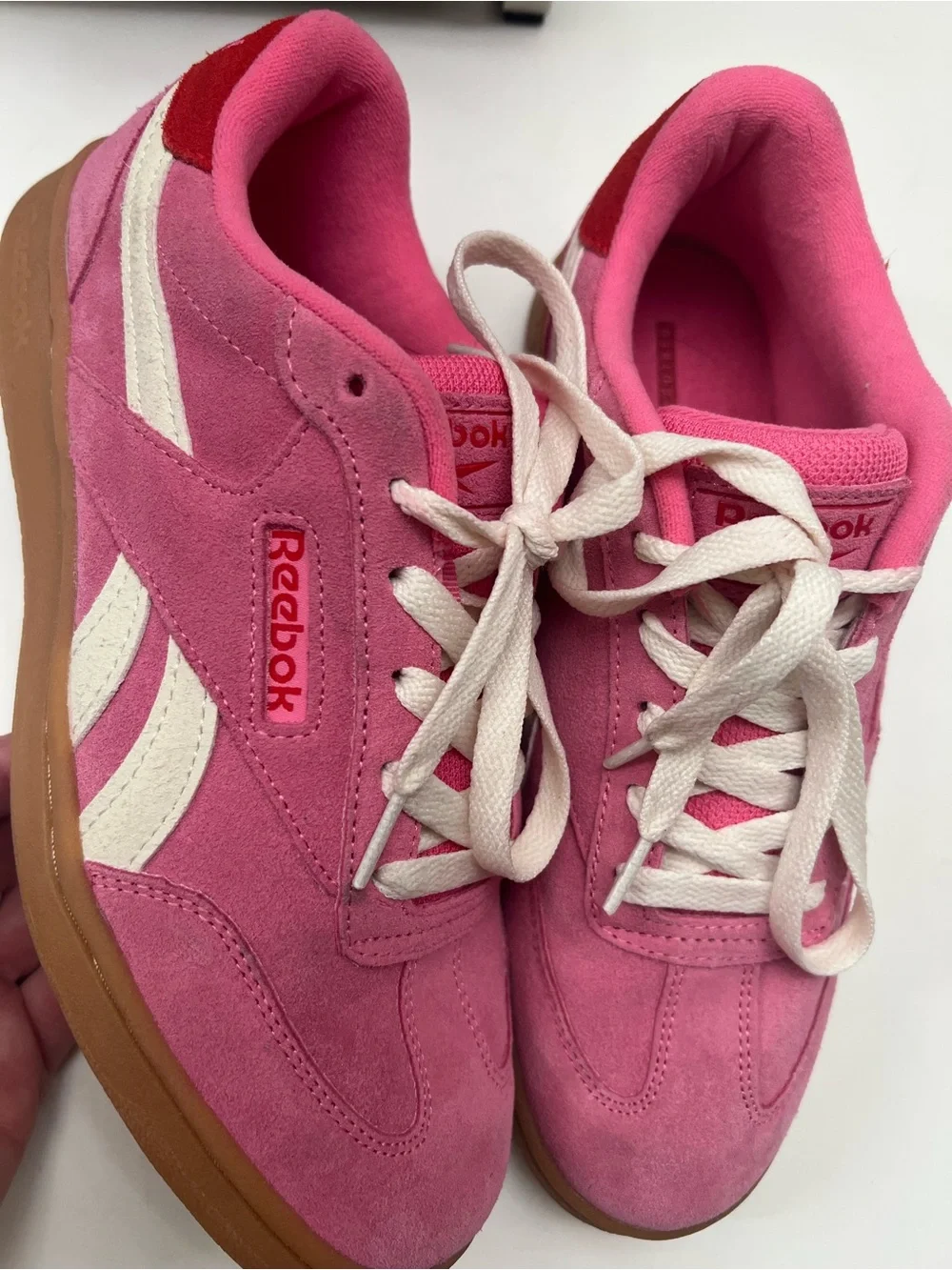 Reebok Women's Pink Suede Sneaker with Gum Sole size 8 worn once - Picture 2 of 7